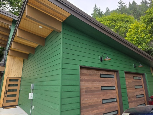 Custom Home - Garage